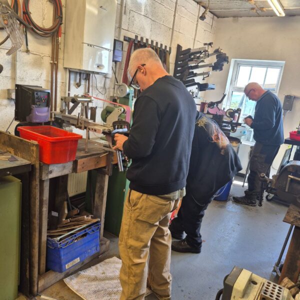 Master the art of knifemaking in this 5-day intensive course in Kilkenny. Guided by Patrick Joseph. Limited spaces. No experience needed.